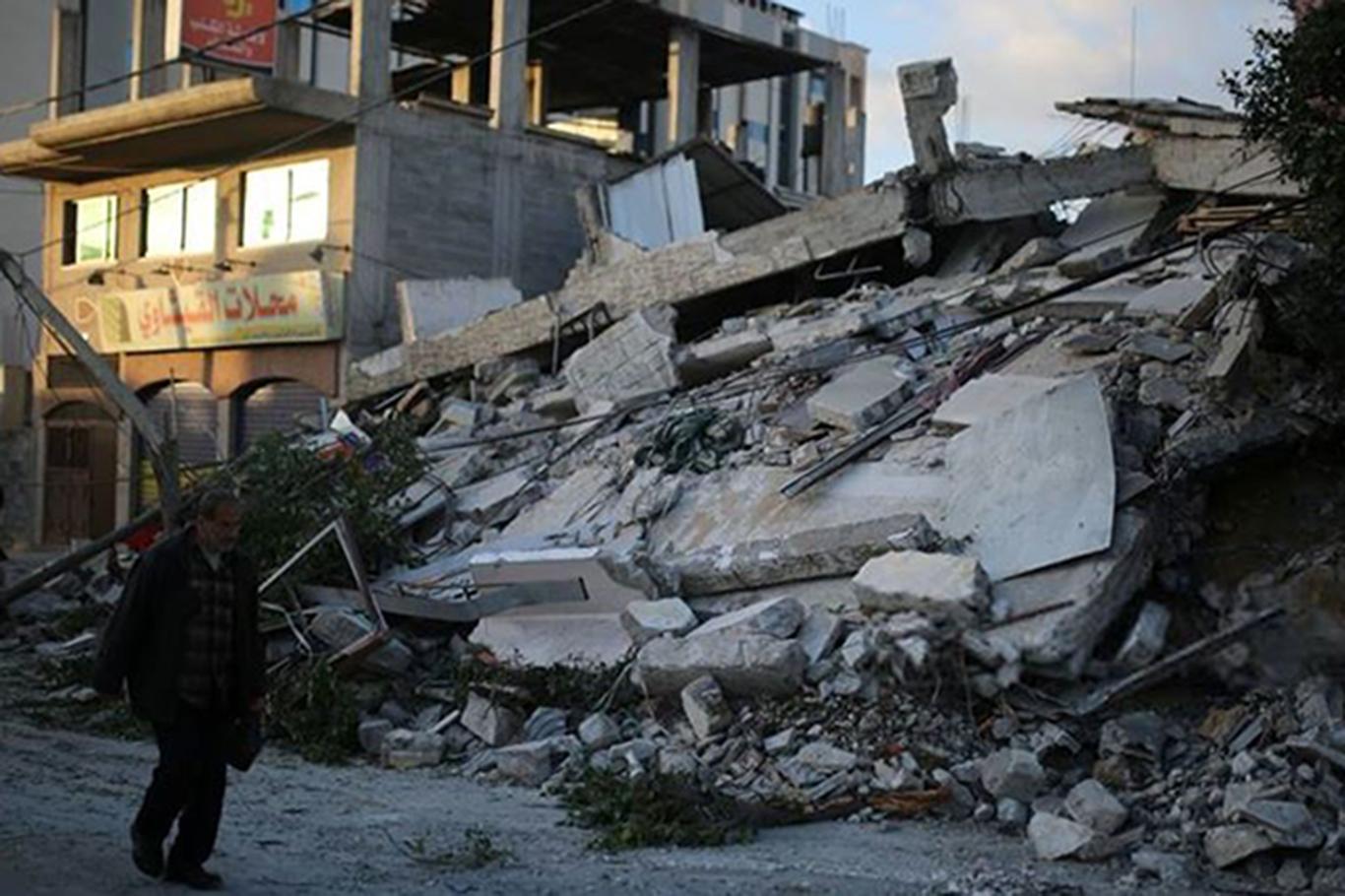 İşgalci siyonistler sabah Gazze'ye saldırdı